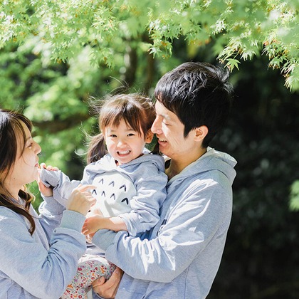 この写真は、出張撮影(家族写真(キッズ,ベビーフォト))のアルバム「家族写真撮影」にある写真の1枚で、家族写真(キッズ,ベビーフォト)などが写っています。<br>「家族写真撮影」では他にも:albumPhotoCount枚の家族写真を見ることができます。撮影者はTatsuyaです。カメラマンのプロフィールページで、家族写真(キッズ,ベビーフォト)撮影の口コミやおすすめコメントを見ることができます。