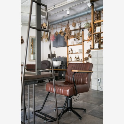 德永三千代が撮影した「ショップ・サロン」の写真