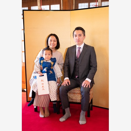 Takushi Yamamoto Photo Officeが出張撮影した「ポートレート」の家族写真