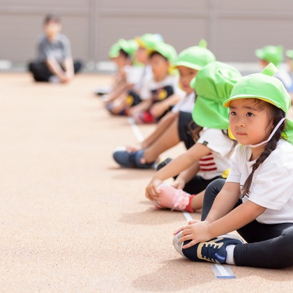 T.Matsumuraが出張撮影した甘いひよこ, 鍛冶池キャンプ場, ローラースポーツなどが写った「運動会（保育園）」の家族写真