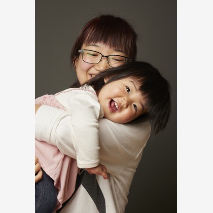 水本光が出張撮影した「のんびり写真館」の家族写真