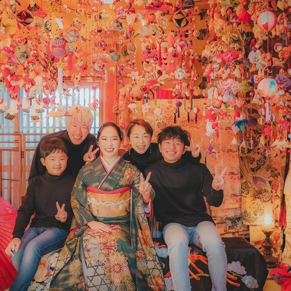 株式会社Neo-Smile 「locationbreeze」高橋 徹が出張撮影した臨江裁判所, Tooruokisan Zuigan Temple, フィクスチャなどが写った「記念写真」の家族写真