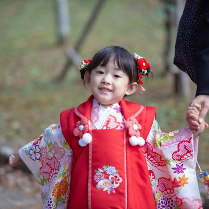 浅野真一が出張撮影した自然の中の人々, 植物, レジャーが写った七五三フォトの写真