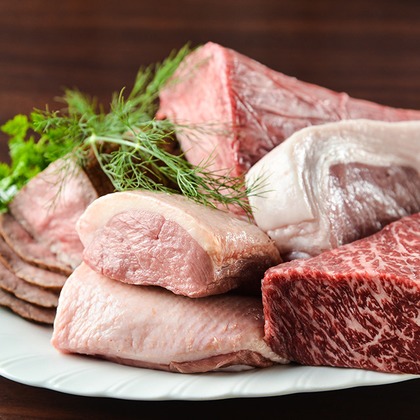 岩川芳信が撮影したウェディングや家族、ビジネスの写真