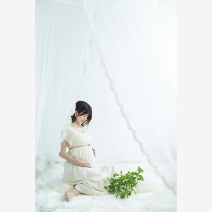 Holidays Photo Serviceが出張撮影したジェスチャー, 胃, トランクなどが写った「マタニティ撮影」の家族写真