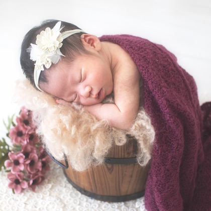 荒畑けいこが出張撮影した友情, 砂, 楽しげが写ったニューボーンフォトの写真