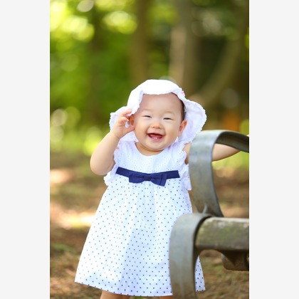 Photographer  Tomoが出張撮影した肌, 衣類, 乳児などが写った「一歳の記念に」の家族写真