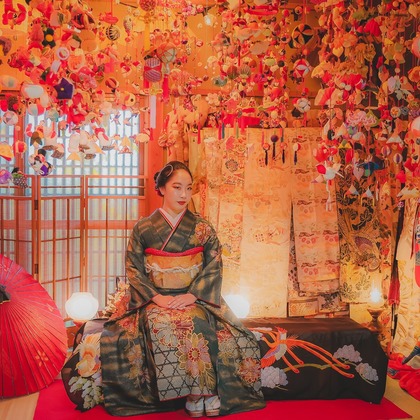 株式会社Neo-Smile 「locationbreeze」高橋 徹が出張撮影した臨江裁判所, Tooruokisan Zuigan Temple, フィクスチャなどが写った「記念写真」の家族写真