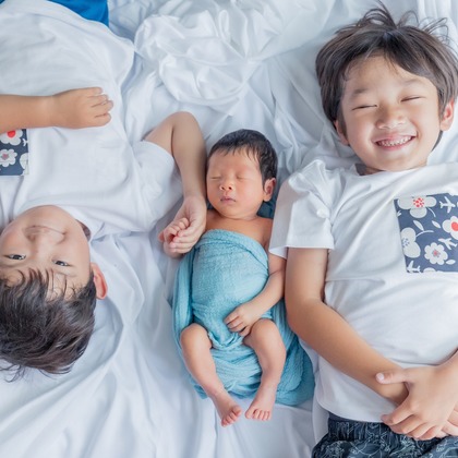 村井 智久が撮影したニューボーンフォトの写真