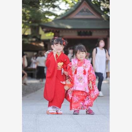 photo39.netが出張撮影したウエスト, お宮参り衣装, 七五三衣装が写った家族写真の出張撮影/七五三フォト/お宮参りの写真