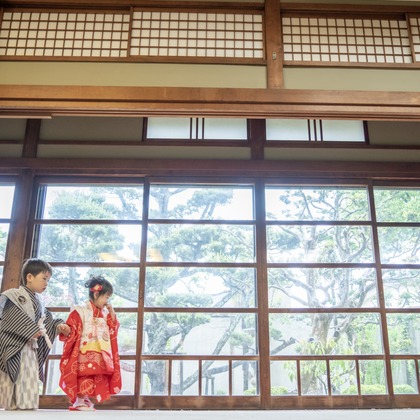 根兵一生が出張撮影した「七五三、ロケーション撮影」の家族写真