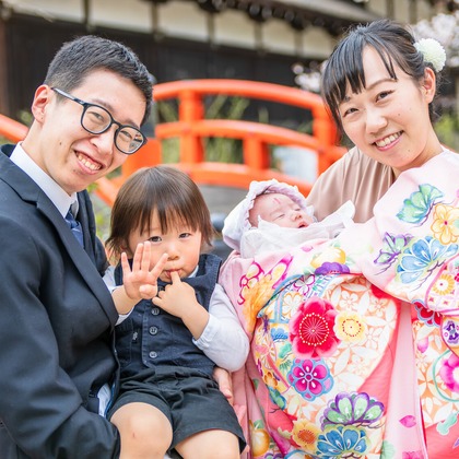 中村雅樹が出張撮影したジェスチャー, 記念写真, お宮参りが写ったお宮参りの写真