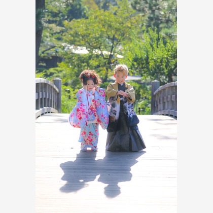 高橋 透（Coo&Sea STUDIO代表）が出張撮影した「七五三フォト＠横浜」の家族写真