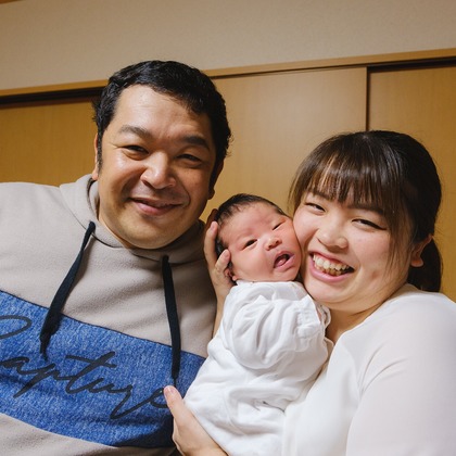 高夏写真店が出張撮影した記念写真, 家族写真, 七五三衣装が写ったニューボーンフォトの写真