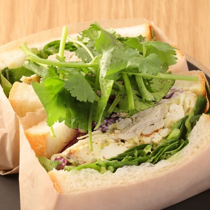 森安　照が撮影したウェディングや家族、ビジネスの写真