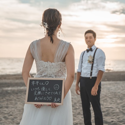山下　剛が撮影した「海岸でのウェディングフォト」の写真