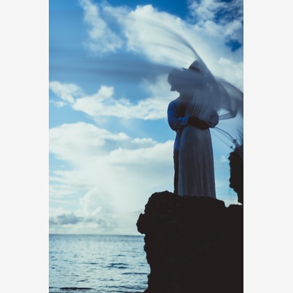 Photo of pre-wedding dress taken by sail