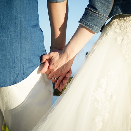 Photo of A couple of the top of the hill taken by STELLA_ART OFFICE