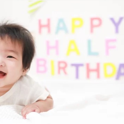 CREATIVE HOUSEが出張撮影した「ハーフバースデー」の家族写真