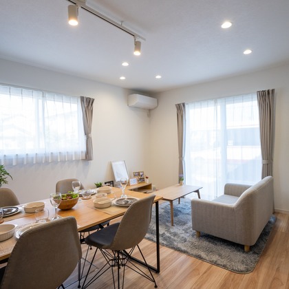 THE CLIPSが撮影した「コマーシャル」の写真