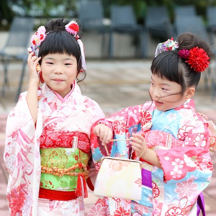 なかがわさとみが出張撮影した「双子ちゃん七五三＠千葉みなと」の家族写真