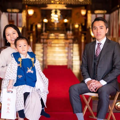 Takushi Yamamoto Photo Officeが出張撮影した「ポートレート」の家族写真