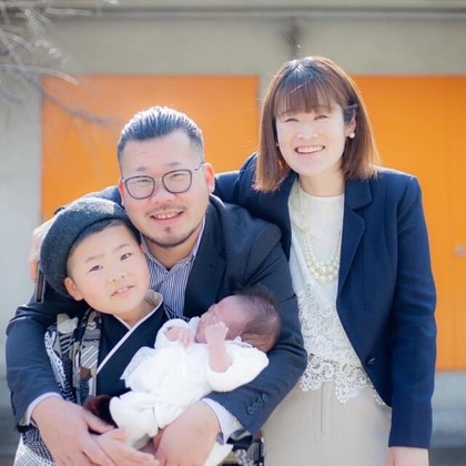 中井企画が出張撮影した「お宮参り/ご自宅での家族写真」の家族写真