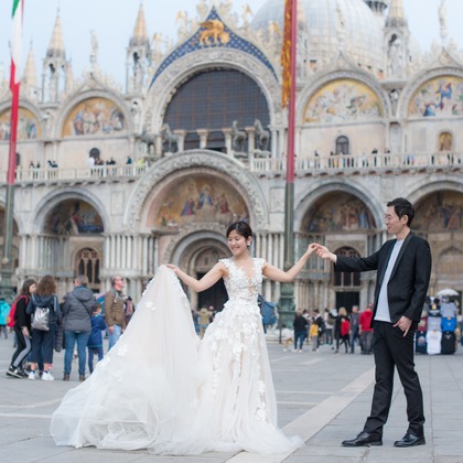 Photo of :albumName taken by MOMO