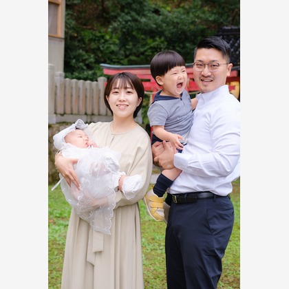 高夏写真店が出張撮影した「お宮参りの撮影」の家族写真