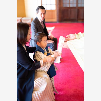 Takushi Yamamoto Photo Officeが出張撮影した「ポートレート」の家族写真