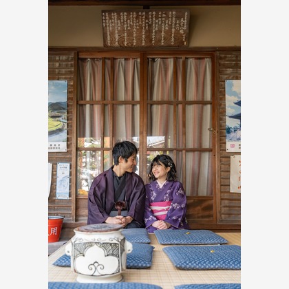 takumatravelが出張撮影した着物, 衣装/コスチューム, 赤が写った旅行先の記念撮影の写真