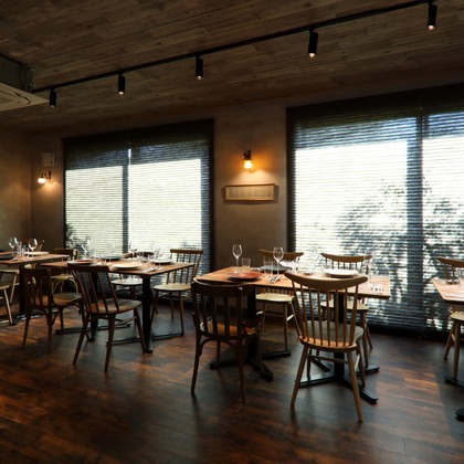 森安　照が撮影したウェディングや家族、ビジネスの写真