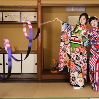 スマイルハンターが出張撮影した家族写真(キッズ,ベビーフォト)などが写った「成人式フォト」の家族写真