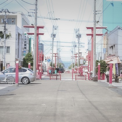 芳賀 翔大が撮影した「コロナ禍の商店街」の写真