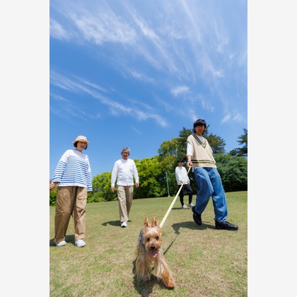 T.Matsumuraが出張撮影した「ペットと一緒に家族撮影」の家族写真