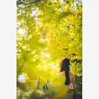 Photo of pre-wedding dress taken by sail