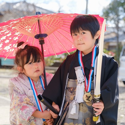 高夏写真店が出張撮影した「七五三の撮影」の家族写真