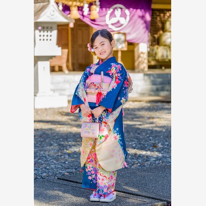 waka photoが出張撮影した自然の中の人々, 植物学, 植物が写った七五三フォトの写真