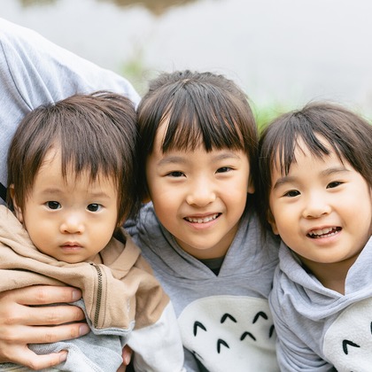 Tatsuyaが出張撮影した全体, 赤ちゃん・幼児服, 襟などが写った「家族写真撮影」の家族写真