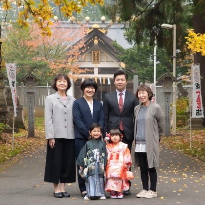 水曜写真館が出張撮影した家族写真, 成人式, スリーブが写ったスタジオ撮影/マタニティフォト/家族写真の出張撮影/七五三フォト/成人式撮影の写真