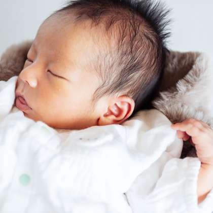 シコロハルナが撮影したニューボーンフォト/家族写真の出張撮影の写真