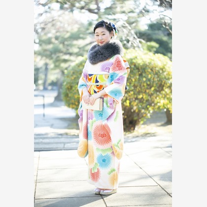 この写真は、出張撮影(家族写真(キッズ,ベビーフォト))のアルバム「成人撮影」にある写真の1枚で、家族写真(キッズ,ベビーフォト)などが写っています。<br>「成人撮影」では他にも:albumPhotoCount枚の家族写真を見ることができます。撮影者は布川航太です。カメラマンのプロフィールページで、家族写真(キッズ,ベビーフォト)撮影の口コミやおすすめコメントを見ることができます。