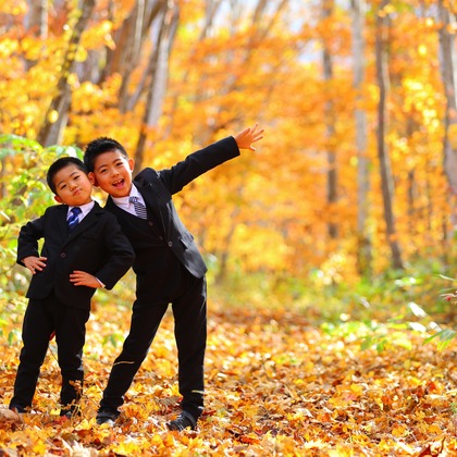 この写真は、出張撮影(家族写真(キッズ,ベビーフォト))のアルバム「家族写真、ロケーションフォト」にある写真の1枚で、家族写真(キッズ,ベビーフォト)などが写っています。<br>「家族写真、ロケーションフォト」では他にも:albumPhotoCount枚の家族写真を見ることができます。撮影者は稲蔭一道です。カメラマンのプロフィールページで、家族写真(キッズ,ベビーフォト)撮影の口コミやおすすめコメントを見ることができます。