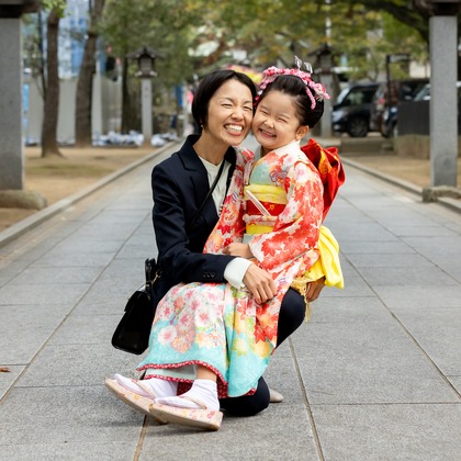 出張撮影くろさわが出張撮影したどういたしまして。, Sushi Edokko, 人間の背中などが写った「七五三」の家族写真