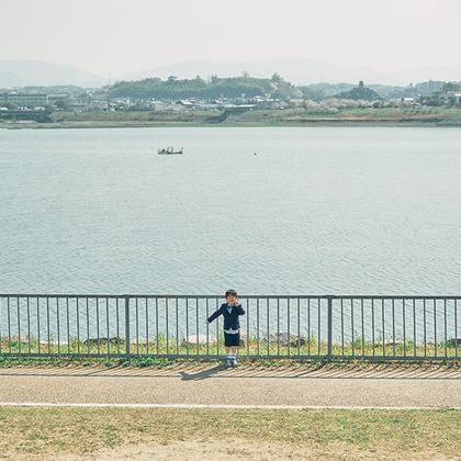 Tatsuyaが出張撮影した全体, 赤ちゃん・幼児服, 襟などが写った「家族写真撮影」の家族写真