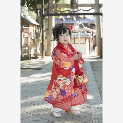 A&Y写真OFFICEが出張撮影したスリーブ, 楽しげ, 幼児が写った七五三フォトの写真