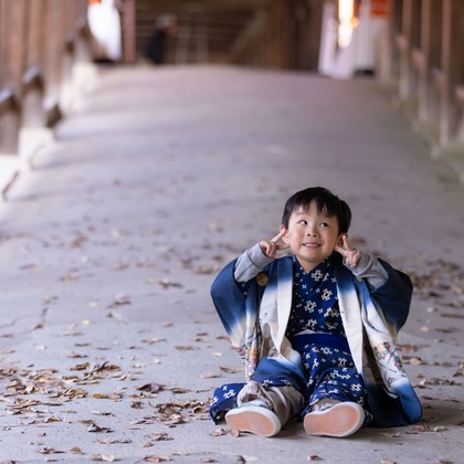 T.Matsumuraが出張撮影したイベント, 清潔さ, 罰金などが写った「和装（外国人）」の家族写真