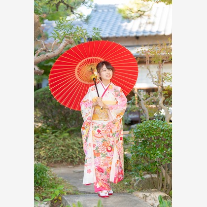 この写真は、出張撮影(家族写真(キッズ,ベビーフォト))のアルバム「成人式」にある写真の1枚で、家族写真(キッズ,ベビーフォト)などが写っています。<br>「成人式」では他にも:albumPhotoCount枚の家族写真を見ることができます。撮影者は合同会社優希photoです。カメラマンのプロフィールページで、家族写真(キッズ,ベビーフォト)撮影の口コミやおすすめコメントを見ることができます。