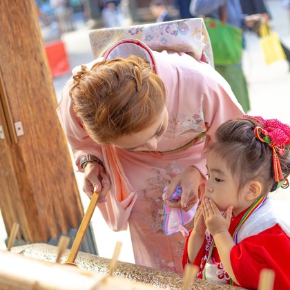 中井企画が出張撮影した襟, シャツ, ジェスチャーなどが写った「七五三(大阪市)」の家族写真