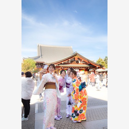T.Matsumuraが出張撮影した「卒業旅行（着物）」の家族写真